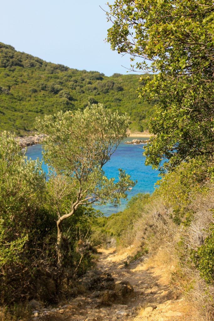 Der Wanderweg zum Porto Timoni Strand