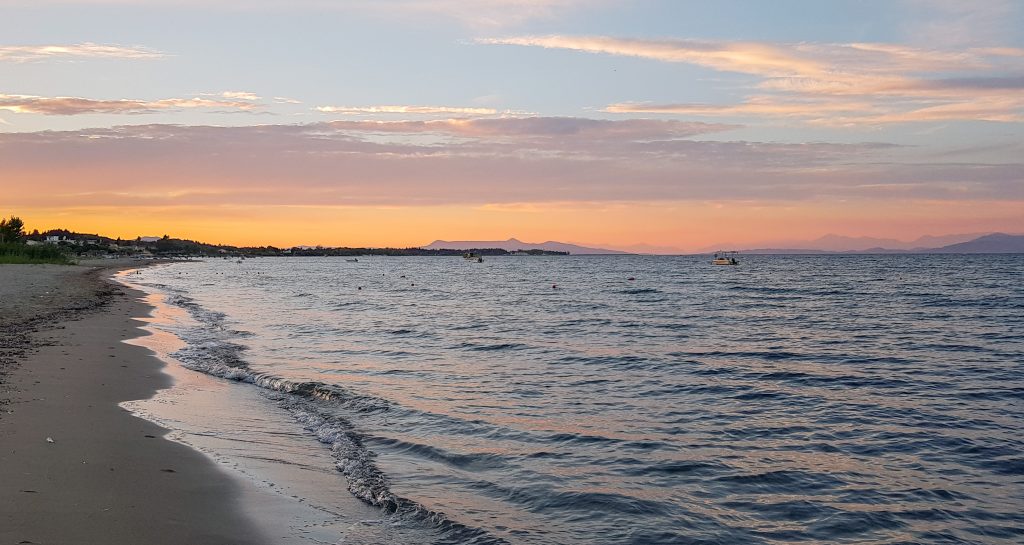 Sonnenuntergang am Strand von Kavos