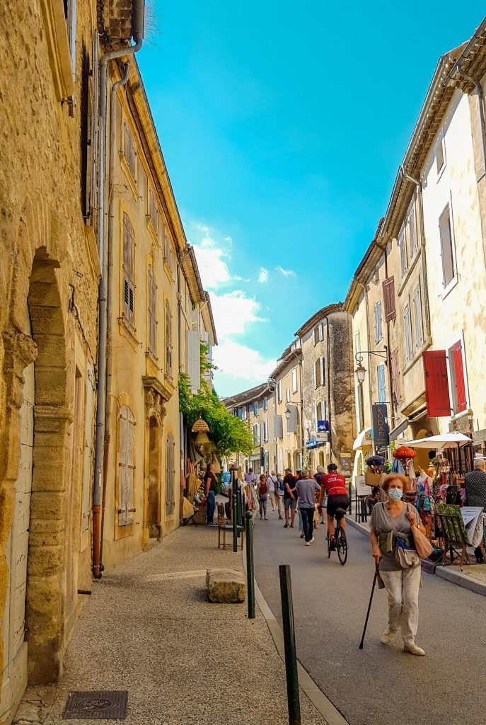 Markt in Lourmarin in der Provence