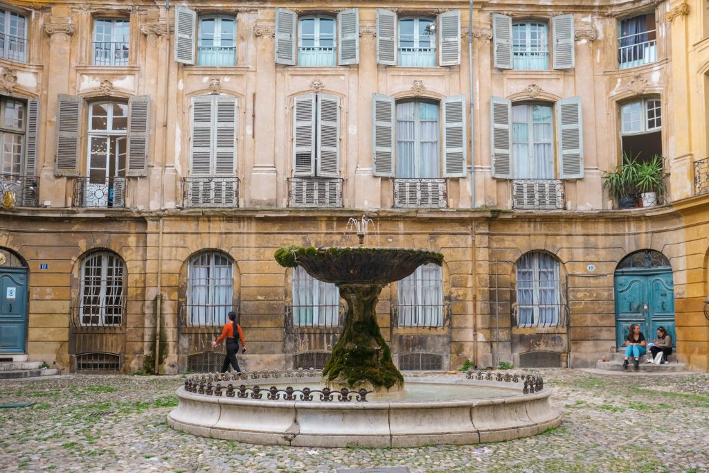 Place d'Álbertas in Aix-en-Provence