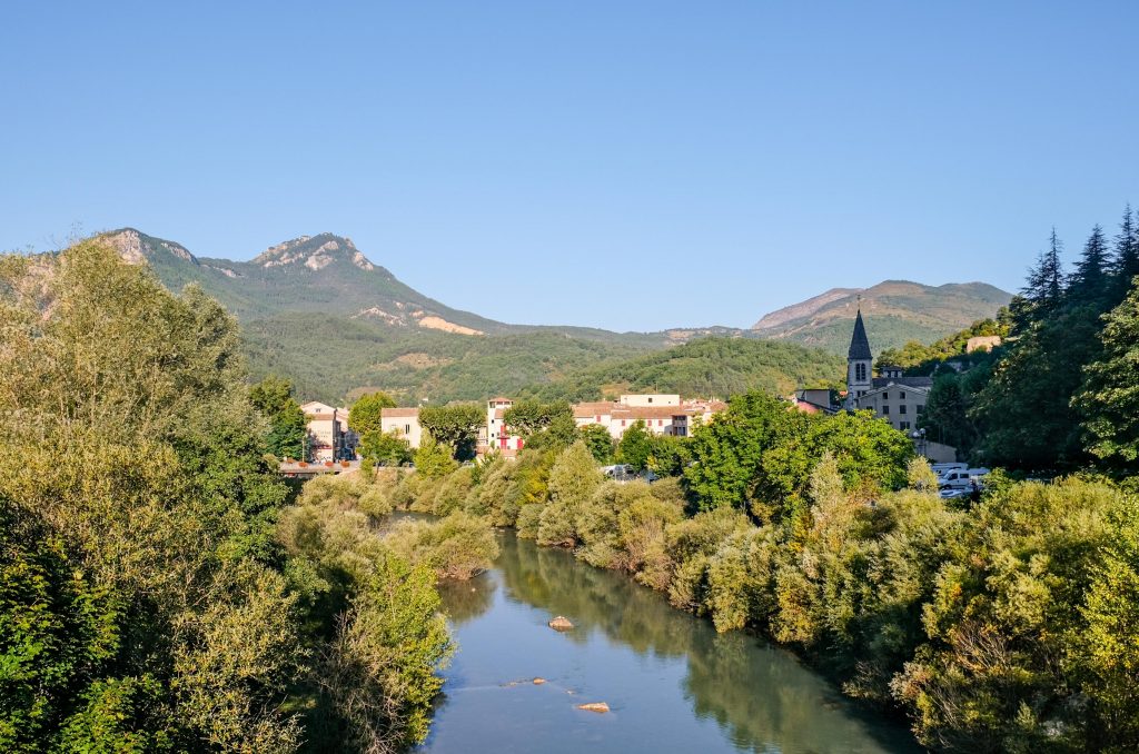 Blick auf Castellane am Morgen