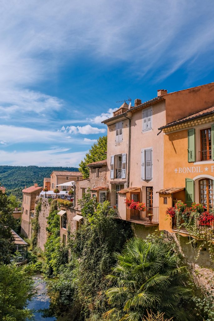 Lohnt sich ein Besuch in Moustiers-Sainte-Marie