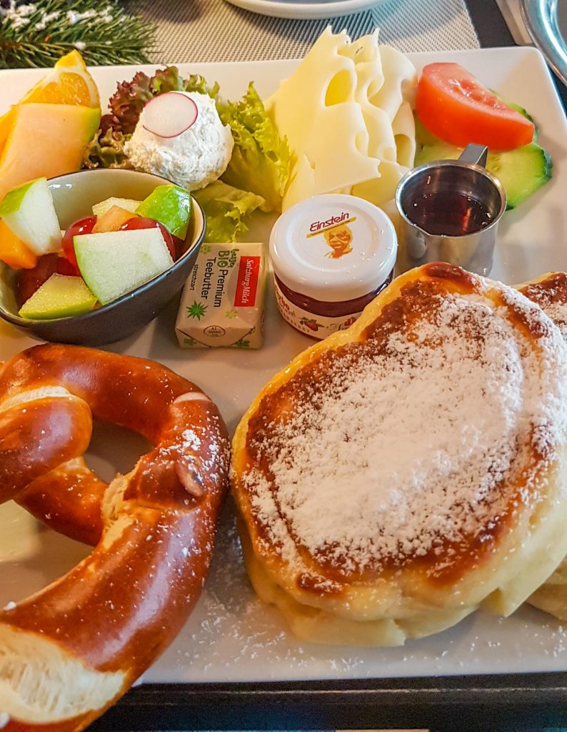 Frühstück im Cafe Einstein in Ulm