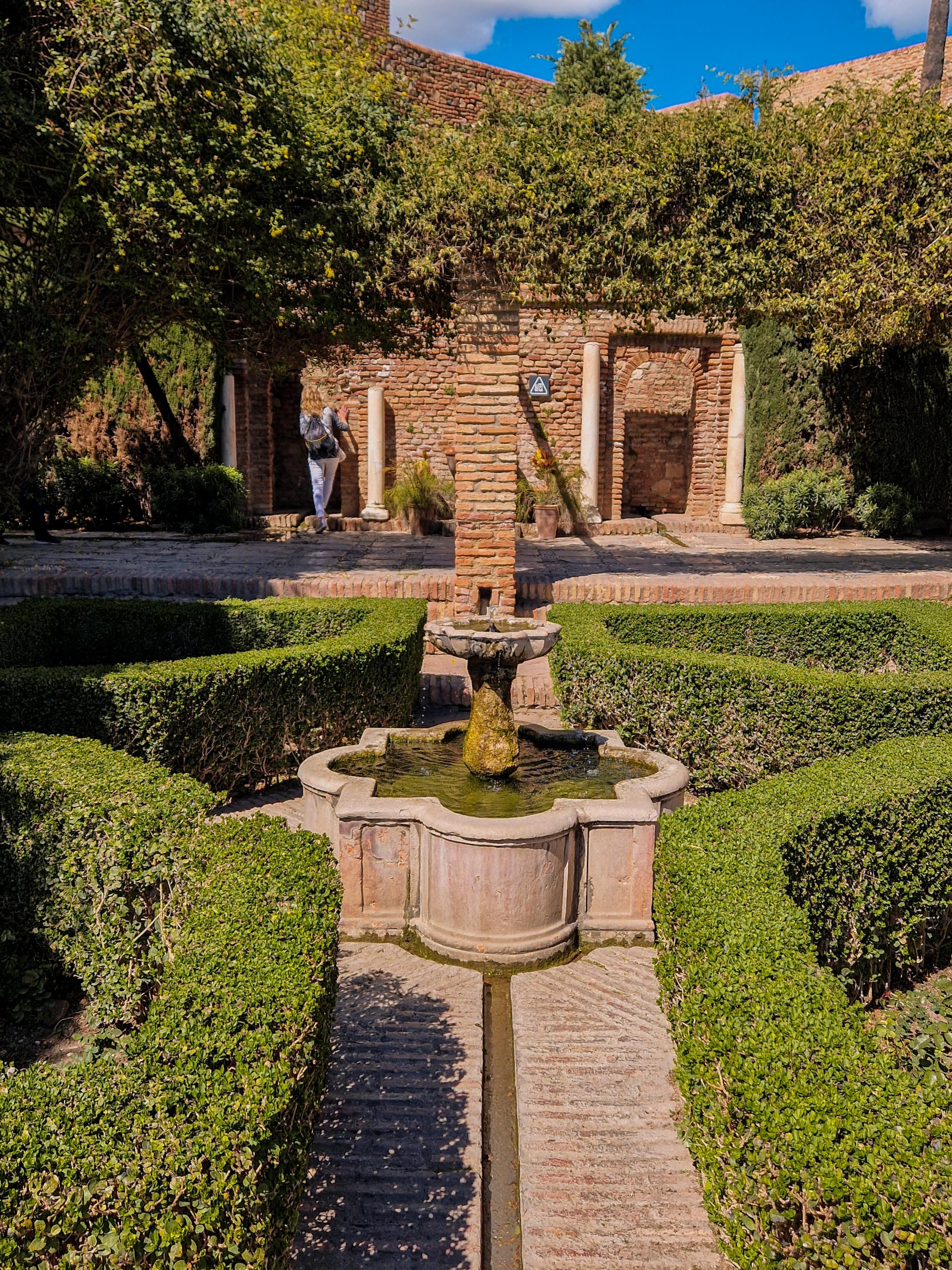 Maurischer Brunnen im Palast von Malaga
