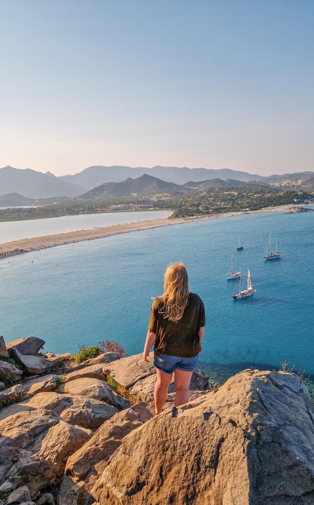 Aussichtspunk über Villasimius im Süden Sardiniens Roadtrip