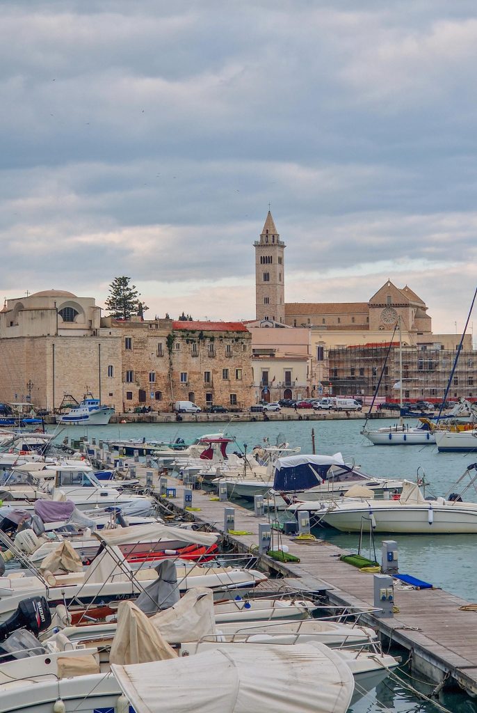 Geheimtipp in Apulien ist Trani mit dem schönen Hafen