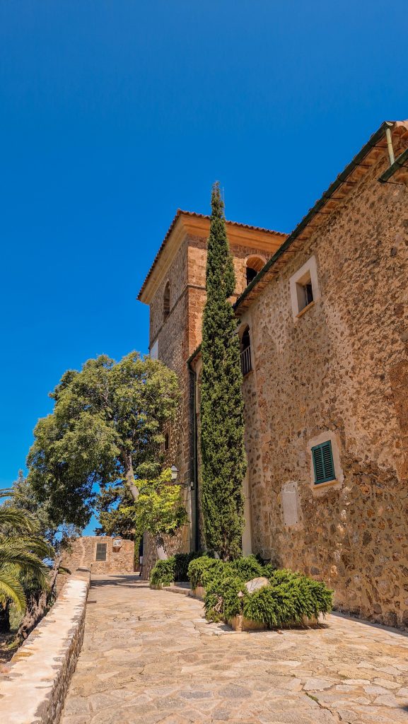Ausflug in das Bergdorf Deià