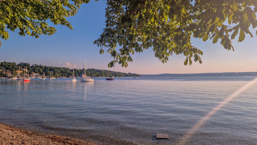 Golden Hour am Ammersee in Herrsching dem schönsten Ort für den Sonnenuntergang
