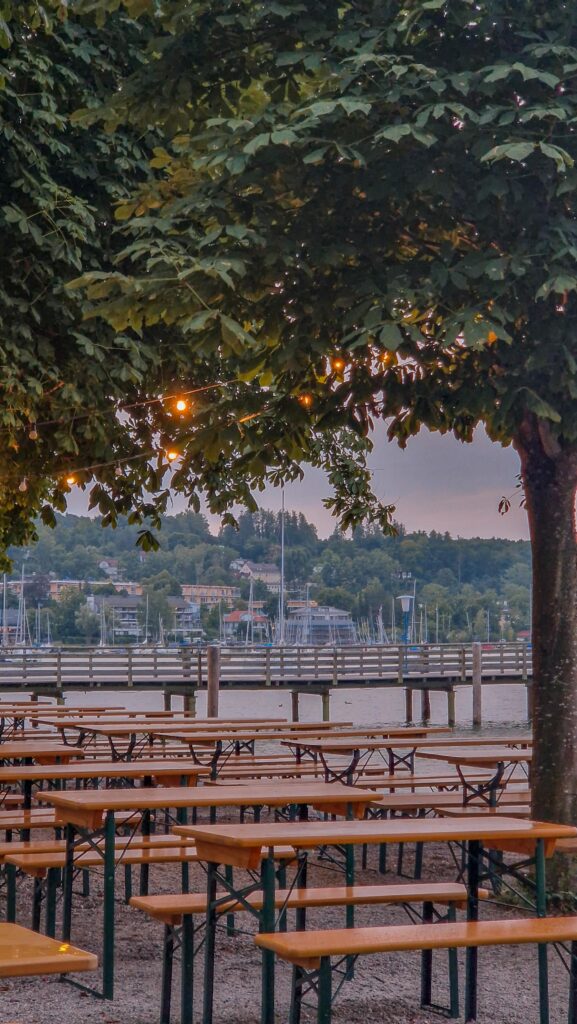 Die besten Restaurants und Biergärten direkt am Ammersee mit Blick aufs Wasser
