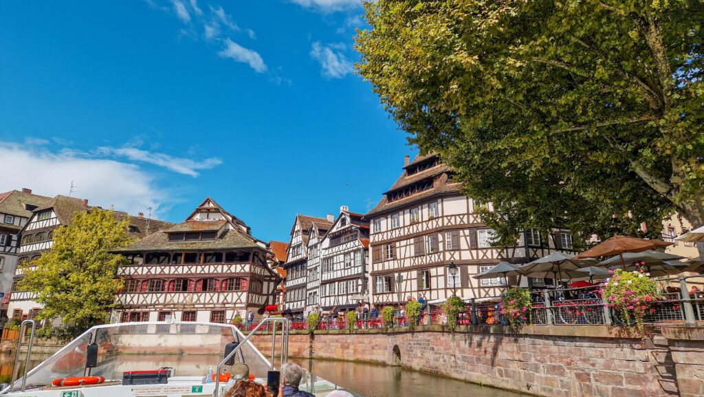 Bootstour in Straßburg: Die Stadt vom Wasser aus