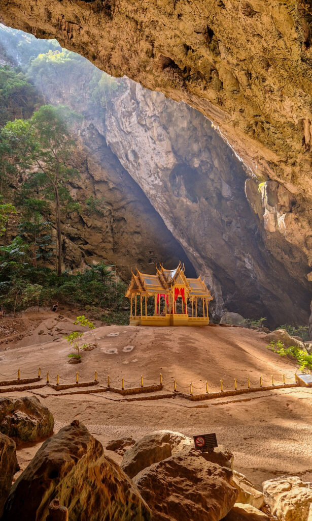 Unbekannte Ziele in Thailand und die eindrucksvolle Höhle