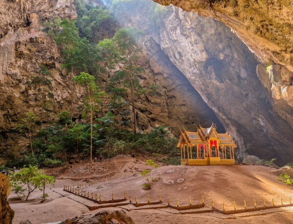 Wanderung und Anreise zur phraya nakhon cave