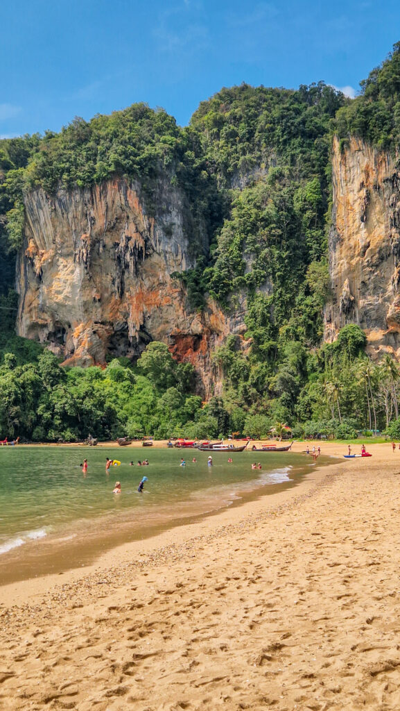 Ausflug nach Railay von Ao Nang und der ruhigere Tonsai Beach