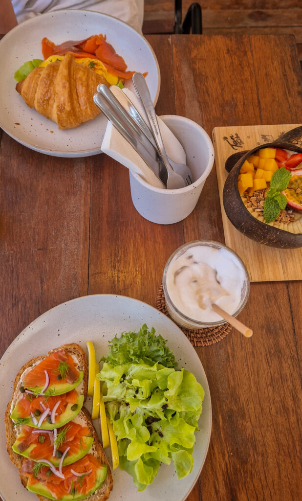 Leckeres Frühstück im TAN Tribe Cafe
